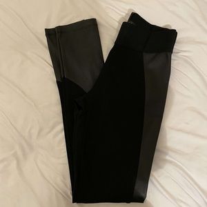 ‼️3 FOR 15‼️ Dynamite (leggings)